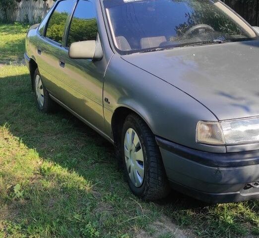 Серый Опель Вектра, объемом двигателя 1.6 л и пробегом 400 тыс. км за 1650 $, фото 1 на Automoto.ua