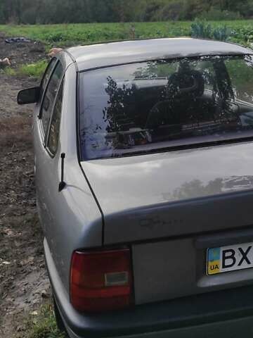 Опель Вектра 1990 в Изяслве на Automoto.ua Серый Опель Вектра, объемом двигателя 1.6 л и пробегом 300 тыс. км за 1650 $, фото 18 на Automoto.ua
