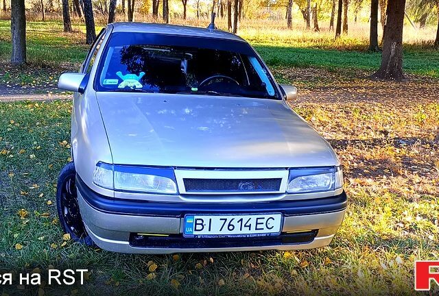Опель Вектра 1990 в Полтаве на Automoto.ua Серый Опель Вектра, объемом двигателя 1.6 л и пробегом 250 тыс. км за 1600 $, фото 1 на Automoto.ua