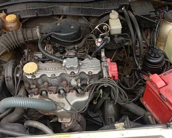 Серый Опель Вектра, объемом двигателя 1.8 л и пробегом 350 тыс. км за 1500 $, фото 6 на Automoto.ua