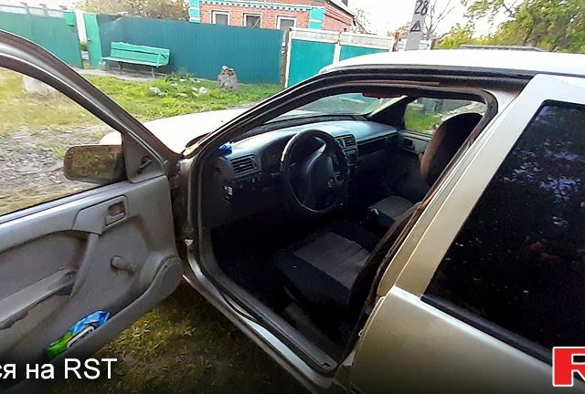 Серый Опель Вектра, объемом двигателя 2 л и пробегом 0 тыс. км за 1600 $, фото 2 на Automoto.ua