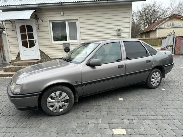 Серый Опель Вектра, объемом двигателя 1.6 л и пробегом 230 тыс. км за 1900 $, фото 3 на Automoto.ua