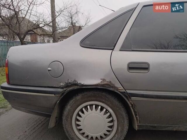 Сірий Опель Вектра, об'ємом двигуна 2 л та пробігом 280 тис. км за 1418 $, фото 4 на Automoto.ua