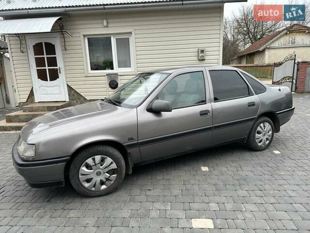 Сірий Опель Вектра, об'ємом двигуна 1.6 л та пробігом 230 тис. км за 1900 $, фото 2 на Automoto.ua