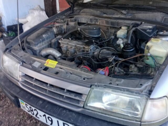 Серый Опель Вектра, объемом двигателя 1.6 л и пробегом 1 тыс. км за 1000 $, фото 2 на Automoto.ua