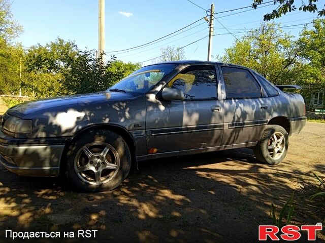 Сірий Опель Вектра, об'ємом двигуна 1.6 л та пробігом 300 тис. км за 1500 $, фото 2 на Automoto.ua