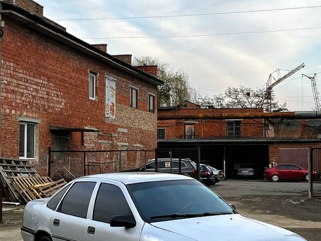 Серый Опель Вектра, объемом двигателя 17 л и пробегом 240 тыс. км за 1250 $, фото 1 на Automoto.ua