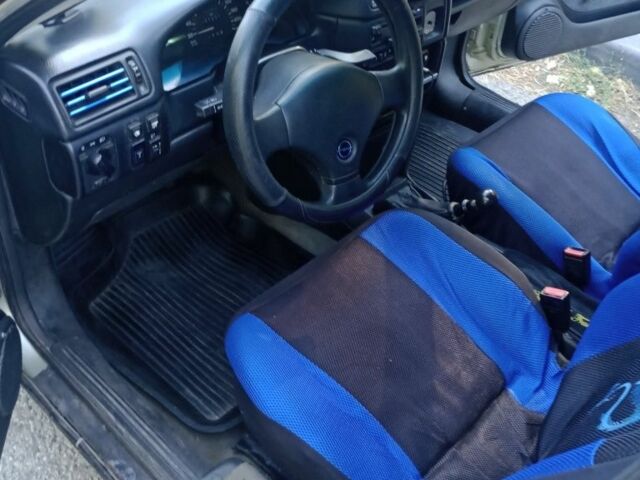 Сірий Опель Вектра, об'ємом двигуна 2 л та пробігом 350 тис. км за 1300 $, фото 8 на Automoto.ua