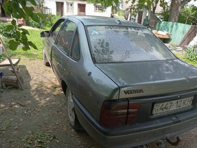 Сірий Опель Вектра, об'ємом двигуна 2 л та пробігом 250 тис. км за 450 $, фото 4 на Automoto.ua