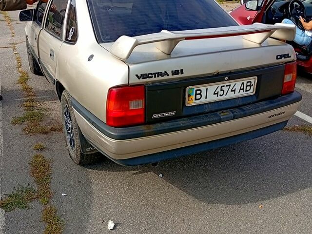 Сірий Опель Вектра, об'ємом двигуна 1.6 л та пробігом 0 тис. км за 850 $, фото 3 на Automoto.ua