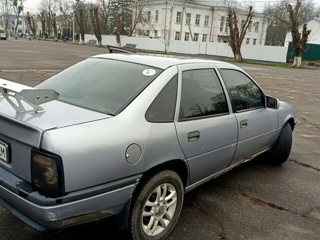 Серый Опель Вектра, объемом двигателя 2 л и пробегом 200 тыс. км за 1400 $, фото 2 на Automoto.ua