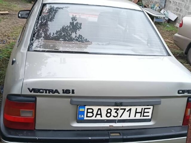 Опель Вектра 1990 у Краматорске на Automoto.ua Сірий Опель Вектра, об'ємом двигуна 1.6 л та пробігом 405 тис. км за 1200 $, фото 1 на Automoto.ua