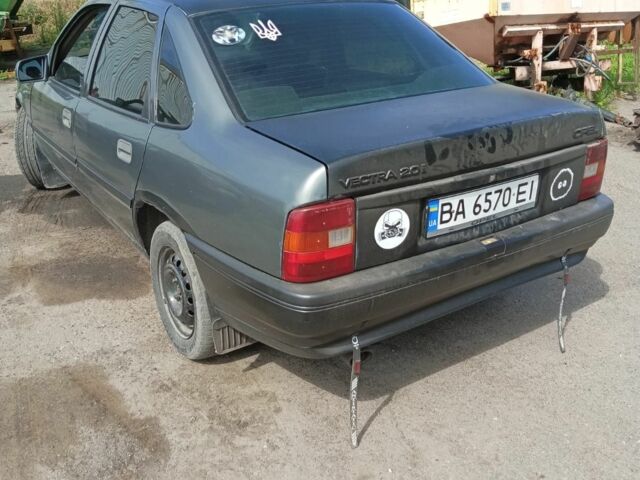 Серый Опель Вектра, объемом двигателя 2 л и пробегом 1000 тыс. км за 1449 $, фото 6 на Automoto.ua