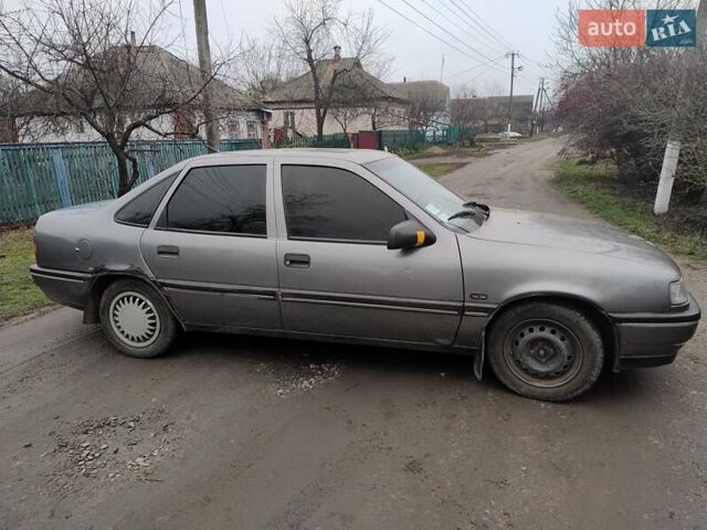 Сірий Опель Вектра, об'ємом двигуна 2 л та пробігом 280 тис. км за 1418 $, фото 3 на Automoto.ua