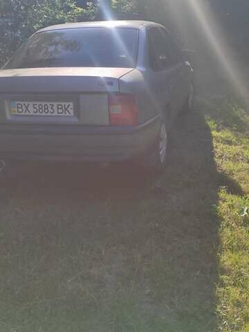 Опель Вектра 1990 в Изяслве на Automoto.ua Серый Опель Вектра, объемом двигателя 1.6 л и пробегом 300 тыс. км за 1650 $, фото 3 на Automoto.ua