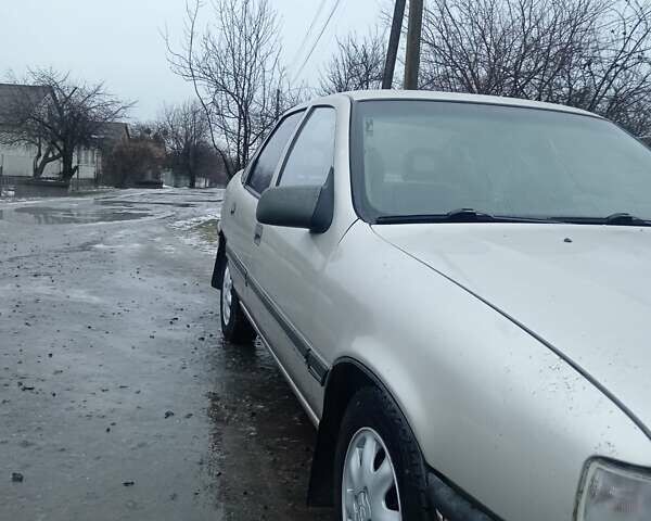 Серый Опель Вектра, объемом двигателя 2 л и пробегом 345 тыс. км за 1900 $, фото 2 на Automoto.ua