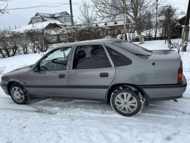 Серый Опель Вектра, объемом двигателя 6 л и пробегом 345 тыс. км за 1800 $, фото 2 на Automoto.ua