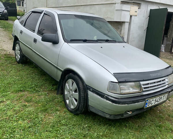 Серый Опель Вектра, объемом двигателя 2 л и пробегом 200 тыс. км за 1650 $, фото 3 на Automoto.ua