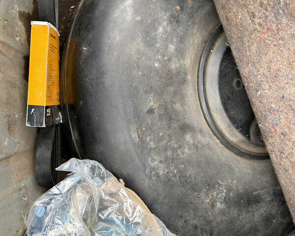 Серый Опель Вектра, объемом двигателя 1.8 л и пробегом 200 тыс. км за 1500 $, фото 38 на Automoto.ua