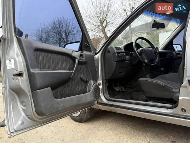 Серый Опель Вектра, объемом двигателя 1.8 л и пробегом 200 тыс. км за 1500 $, фото 36 на Automoto.ua