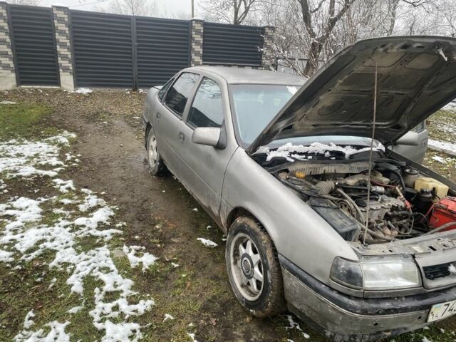 Серый Опель Вектра, объемом двигателя 2 л и пробегом 300 тыс. км за 950 $, фото 6 на Automoto.ua