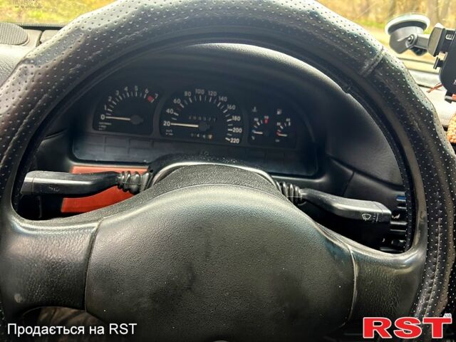 Серый Опель Вектра, объемом двигателя 1.8 л и пробегом 264 тыс. км за 1100 $, фото 4 на Automoto.ua