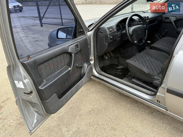 Серый Опель Вектра, объемом двигателя 1.8 л и пробегом 200 тыс. км за 1500 $, фото 15 на Automoto.ua