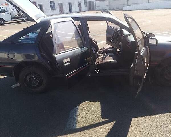 Серый Опель Вектра, объемом двигателя 2 л и пробегом 434 тыс. км за 1400 $, фото 5 на Automoto.ua