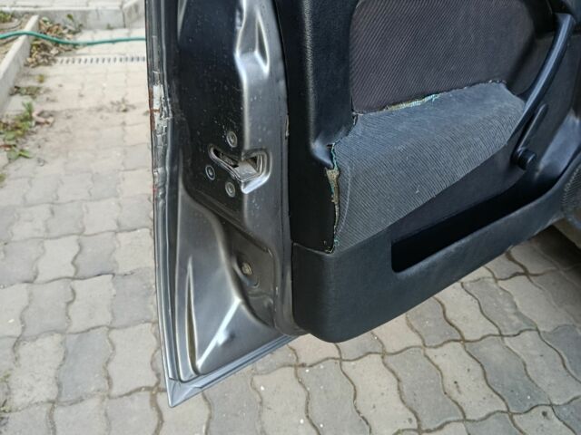 Опель Вектра 1991 у Чернівцях на Automoto.ua Сірий Опель Вектра, об'ємом двигуна 1.6 л та пробігом 330 тис. км за 775 $, фото 11 на Automoto.ua