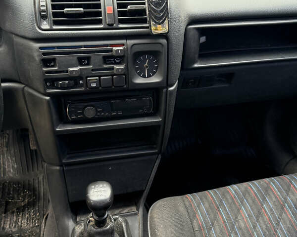 Серый Опель Вектра, объемом двигателя 1.8 л и пробегом 200 тыс. км за 1500 $, фото 20 на Automoto.ua