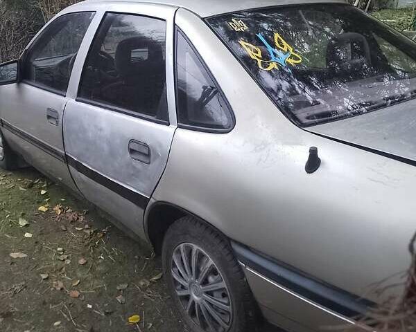 Серый Опель Вектра, объемом двигателя 1.8 л и пробегом 435 тыс. км за 650 $, фото 7 на Automoto.ua