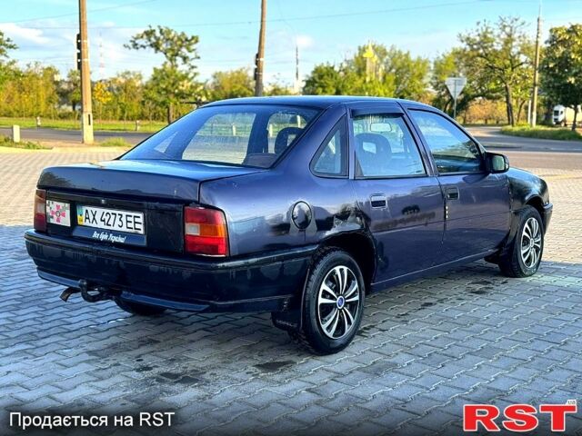 Серый Опель Вектра, объемом двигателя 2 л и пробегом 0 тыс. км за 850 $, фото 2 на Automoto.ua