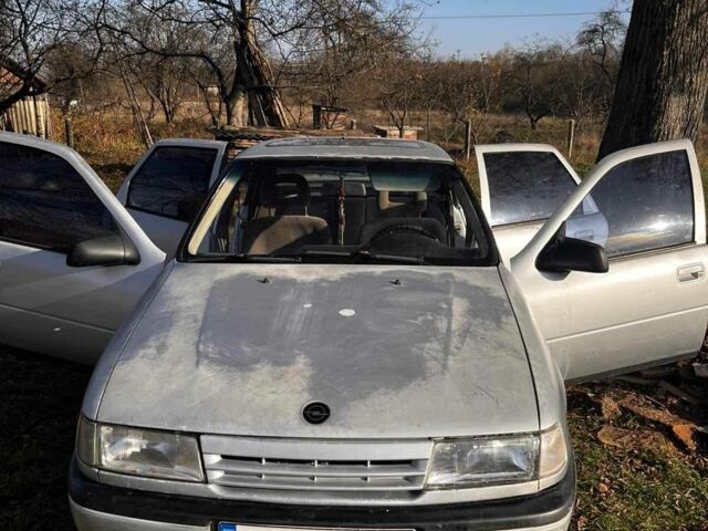 Серый Опель Вектра, объемом двигателя 1.8 л и пробегом 250 тыс. км за 1098 $, фото 2 на Automoto.ua