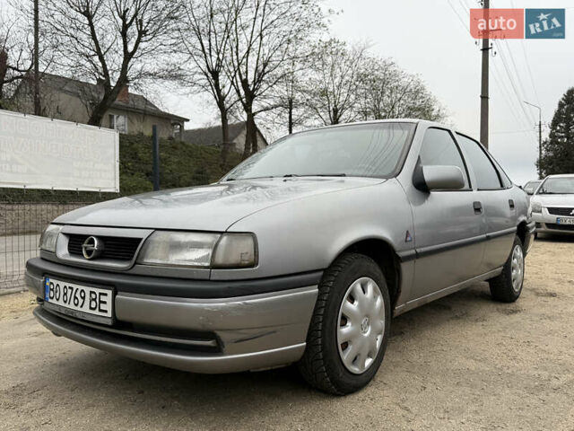 Серый Опель Вектра, объемом двигателя 1.8 л и пробегом 200 тыс. км за 1500 $, фото 3 на Automoto.ua