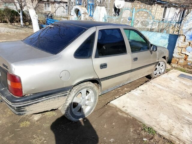 Серый Опель Вектра, объемом двигателя 2 л и пробегом 2 тыс. км за 405 $, фото 1 на Automoto.ua