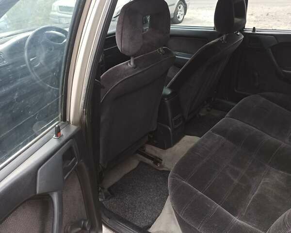 Сірий Опель Вектра, об'ємом двигуна 2 л та пробігом 200 тис. км за 1399 $, фото 5 на Automoto.ua