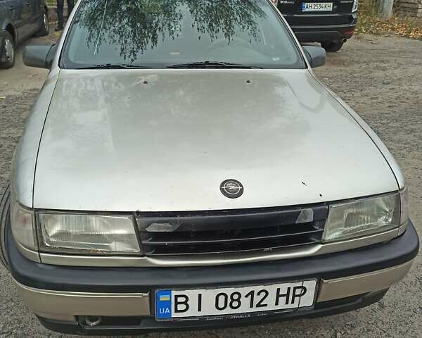 Сірий Опель Вектра, об'ємом двигуна 2 л та пробігом 200 тис. км за 1399 $, фото 8 на Automoto.ua