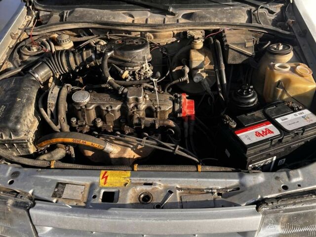 Серый Опель Вектра, объемом двигателя 1.8 л и пробегом 250 тыс. км за 1098 $, фото 3 на Automoto.ua