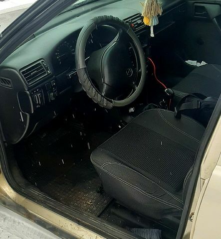 Сірий Опель Вектра, об'ємом двигуна 1.6 л та пробігом 0 тис. км за 1300 $, фото 4 на Automoto.ua