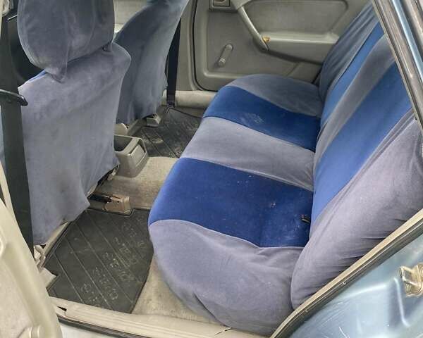 Серый Опель Вектра, объемом двигателя 1.7 л и пробегом 363 тыс. км за 900 $, фото 4 на Automoto.ua