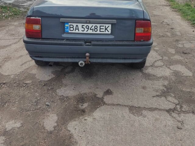 Сірий Опель Вектра, об'ємом двигуна 1.8 л та пробігом 300 тис. км за 1200 $, фото 1 на Automoto.ua