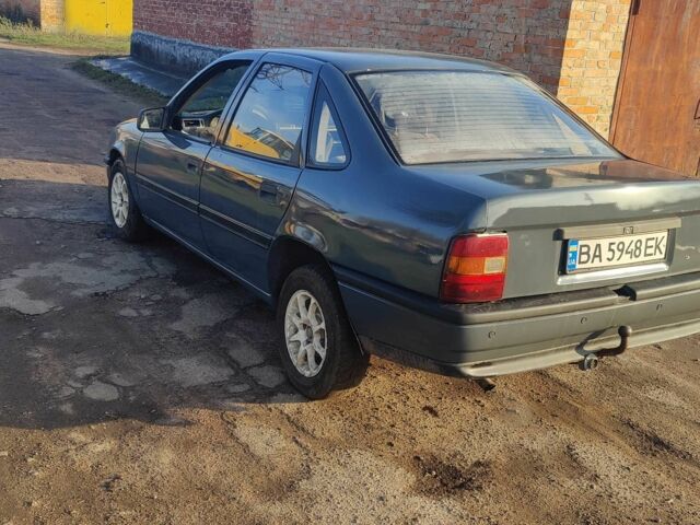 Сірий Опель Вектра, об'ємом двигуна 1.8 л та пробігом 300 тис. км за 1200 $, фото 2 на Automoto.ua