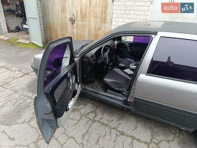 Сірий Опель Вектра, об'ємом двигуна 1.8 л та пробігом 380 тис. км за 1800 $, фото 5 на Automoto.ua