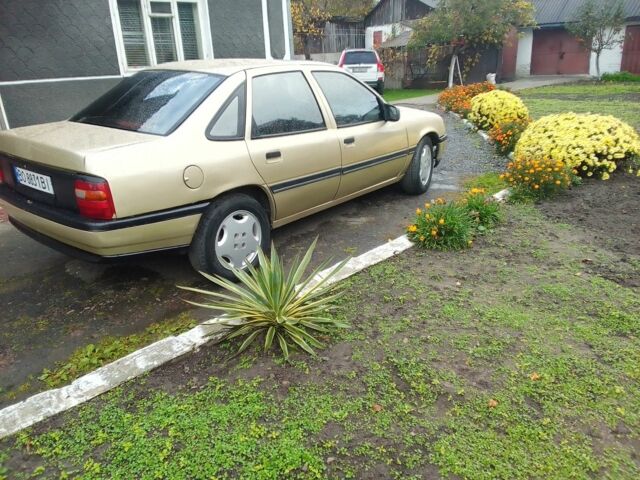 Серый Опель Вектра, объемом двигателя 2 л и пробегом 342 тыс. км за 1150 $, фото 4 на Automoto.ua