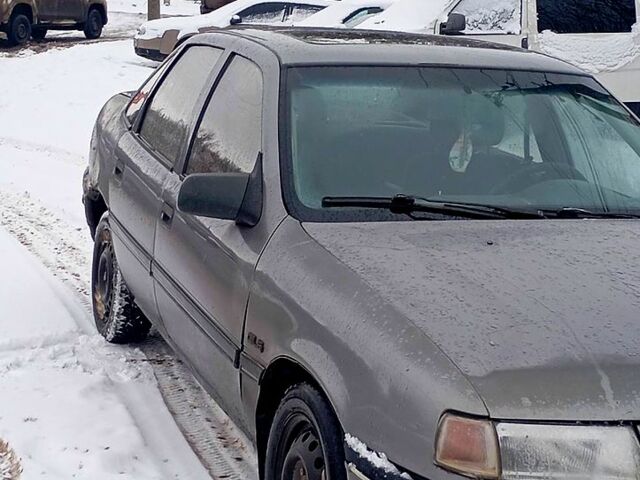 Серый Опель Вектра, объемом двигателя 1.8 л и пробегом 250 тыс. км за 600 $, фото 5 на Automoto.ua