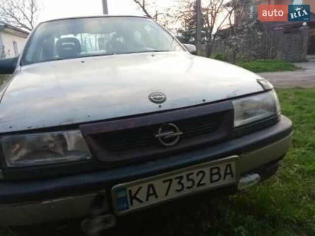 Серый Опель Вектра, объемом двигателя 1.6 л и пробегом 200 тыс. км за 485 $, фото 6 на Automoto.ua