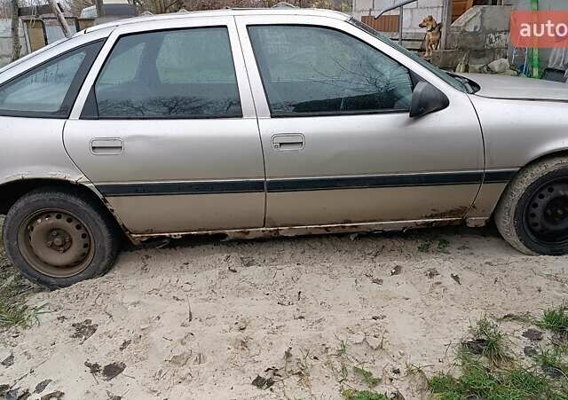 Серый Опель Вектра, объемом двигателя 1.8 л и пробегом 192 тыс. км за 650 $, фото 1 на Automoto.ua