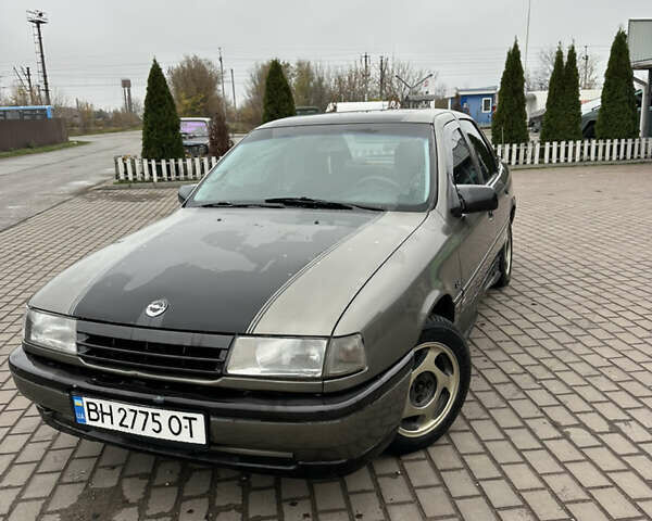 Сірий Опель Вектра, об'ємом двигуна 1.6 л та пробігом 270 тис. км за 1600 $, фото 1 на Automoto.ua