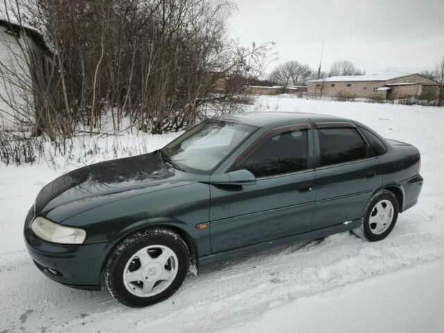 Сірий Опель Вектра, об'ємом двигуна 1.6 л та пробігом 384 тис. км за 3750 $, фото 4 на Automoto.ua