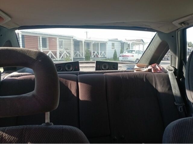 Сірий Опель Вектра, об'ємом двигуна 1.8 л та пробігом 300 тис. км за 1188 $, фото 2 на Automoto.ua